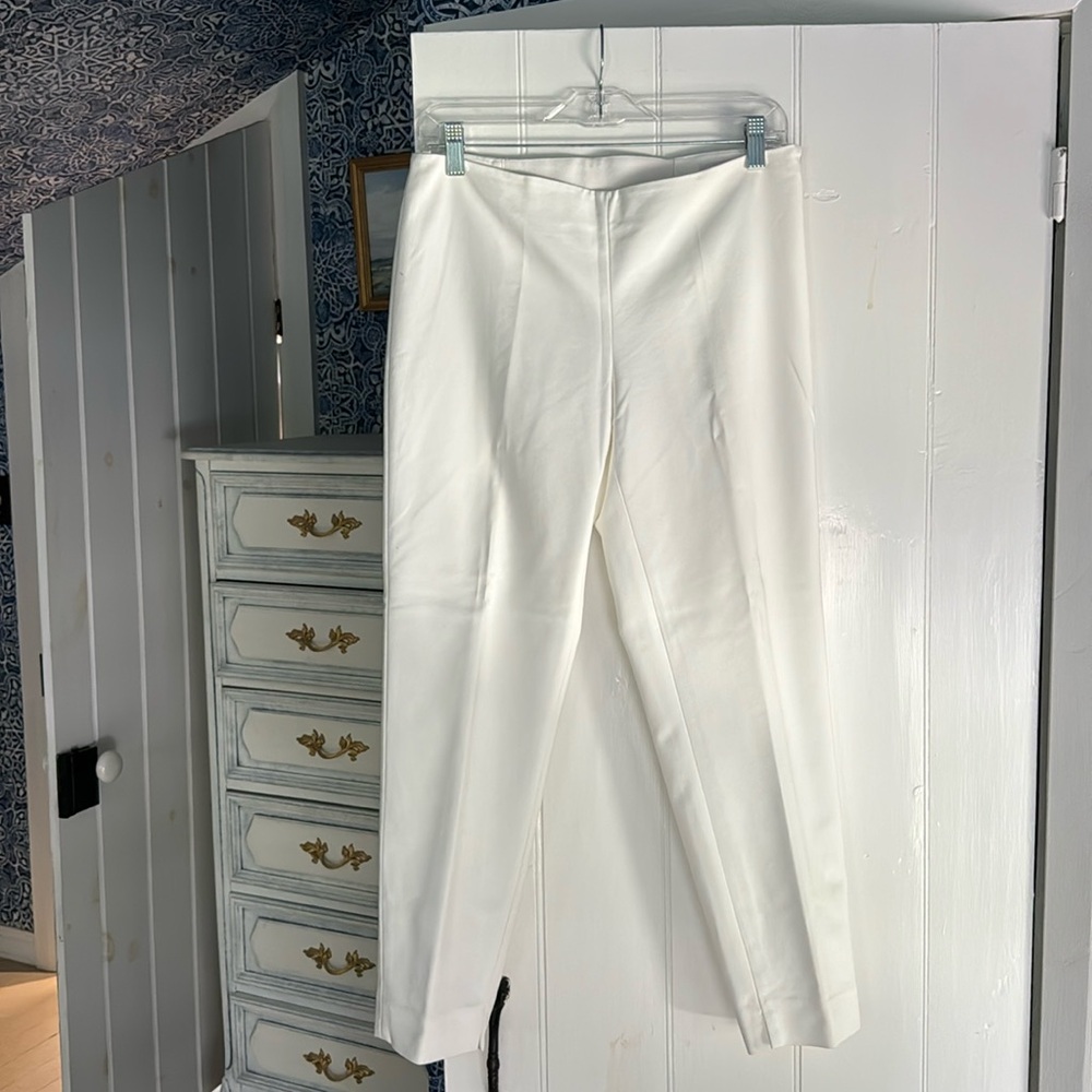 Beautiful white side zip, cropped pants - Clips more